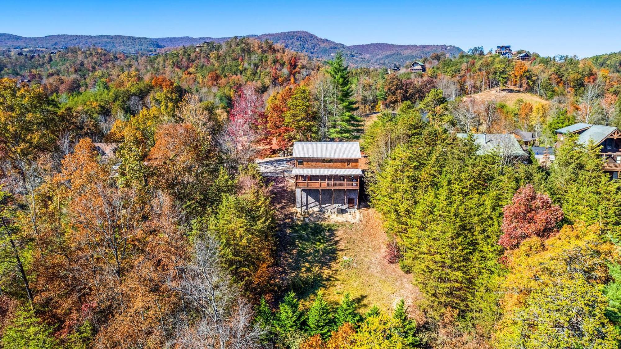 Bearfoot Pines - True Log Cabin - Wi-Fi, Hot Tub, Fishing, Deck With Views! - Mins To Pf セバービル エクステリア 写真