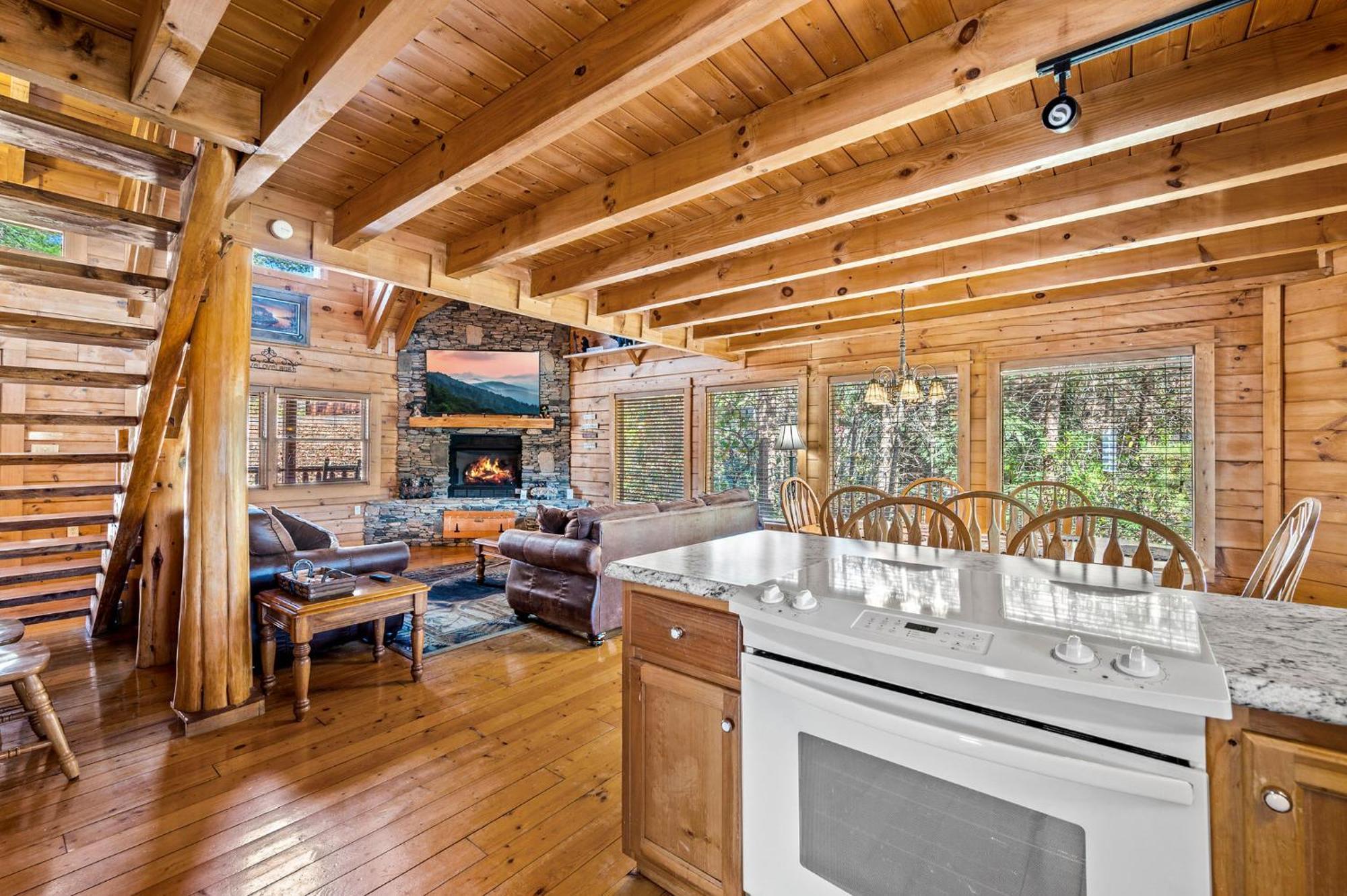 Bearfoot Pines - True Log Cabin - Wi-Fi, Hot Tub, Fishing, Deck With Views! - Mins To Pf セバービル エクステリア 写真