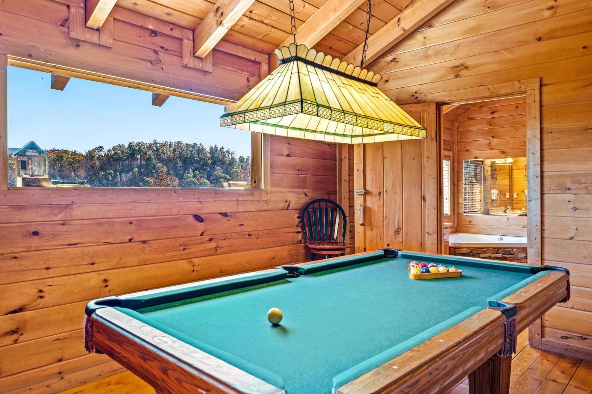 Bearfoot Pines - True Log Cabin - Wi-Fi, Hot Tub, Fishing, Deck With Views! - Mins To Pf セバービル エクステリア 写真