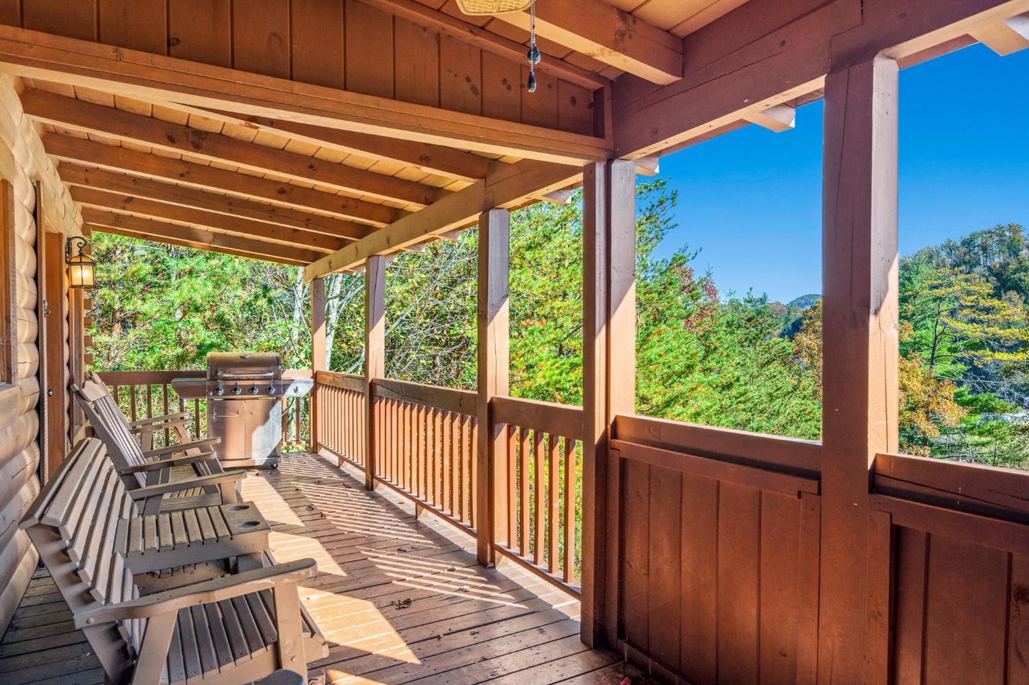 Bearfoot Pines - True Log Cabin - Wi-Fi, Hot Tub, Fishing, Deck With Views! - Mins To Pf セバービル エクステリア 写真