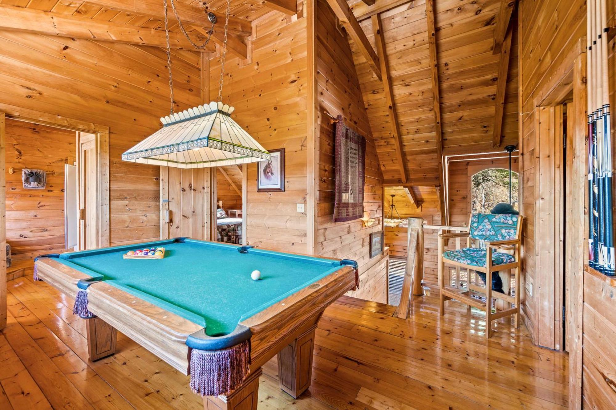 Bearfoot Pines - True Log Cabin - Wi-Fi, Hot Tub, Fishing, Deck With Views! - Mins To Pf セバービル エクステリア 写真
