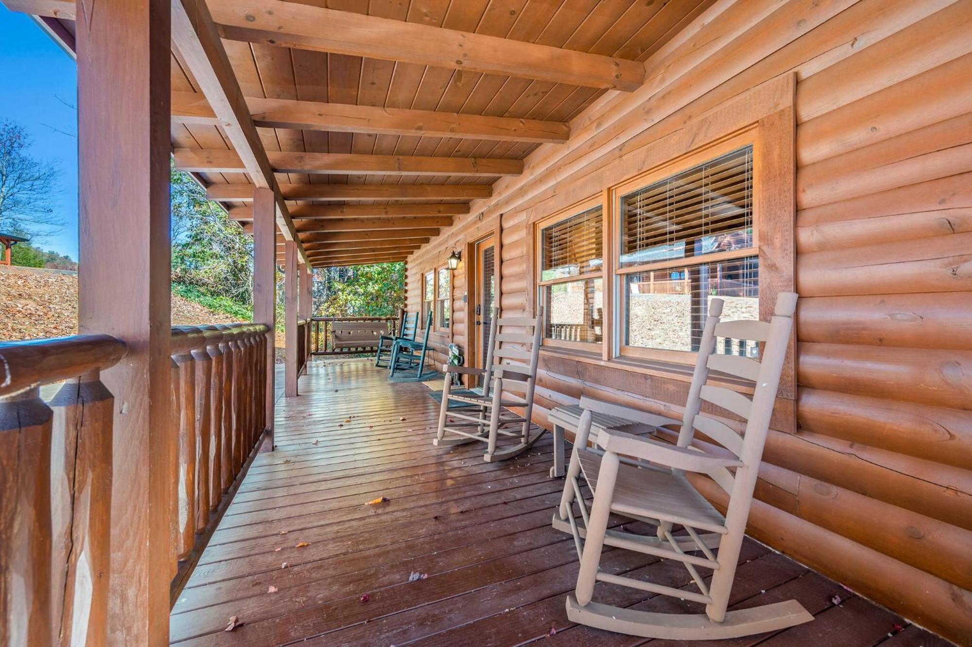 Bearfoot Pines - True Log Cabin - Wi-Fi, Hot Tub, Fishing, Deck With Views! - Mins To Pf セバービル エクステリア 写真